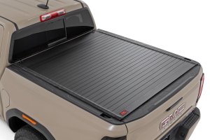 GMC Canyon Hard Roll Up Bed Cover - Rough Country - Matte Black with Aluminum Slats - Matte Black - '23-'25